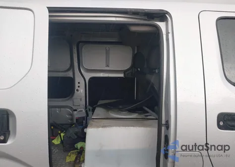 2013 Nissan Nv200 S z USA, uszkodzony, nr VIN 3N6CM0KN6DK692173